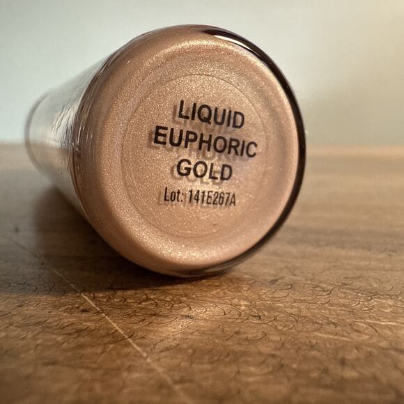 Makeup Revolution Liquid Highlighter Euphoric GOLD …0.61 Fl Oz New/Sealed - Picture 3 of 3